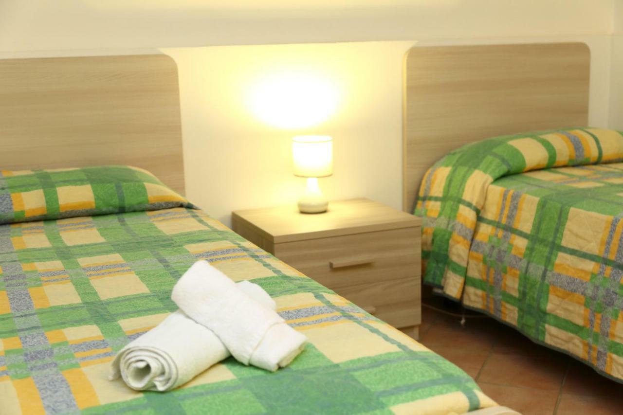 Costa Mediterranea Holiday Homes Кампофеліче-ді-Роччелла Екстер'єр фото
